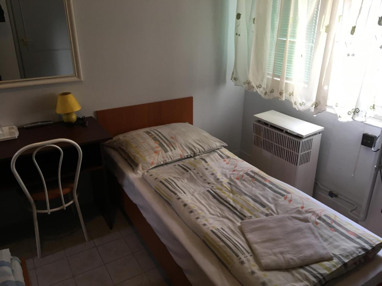 Stella Vendeghaz Hotell Debrecen Exteriör bild