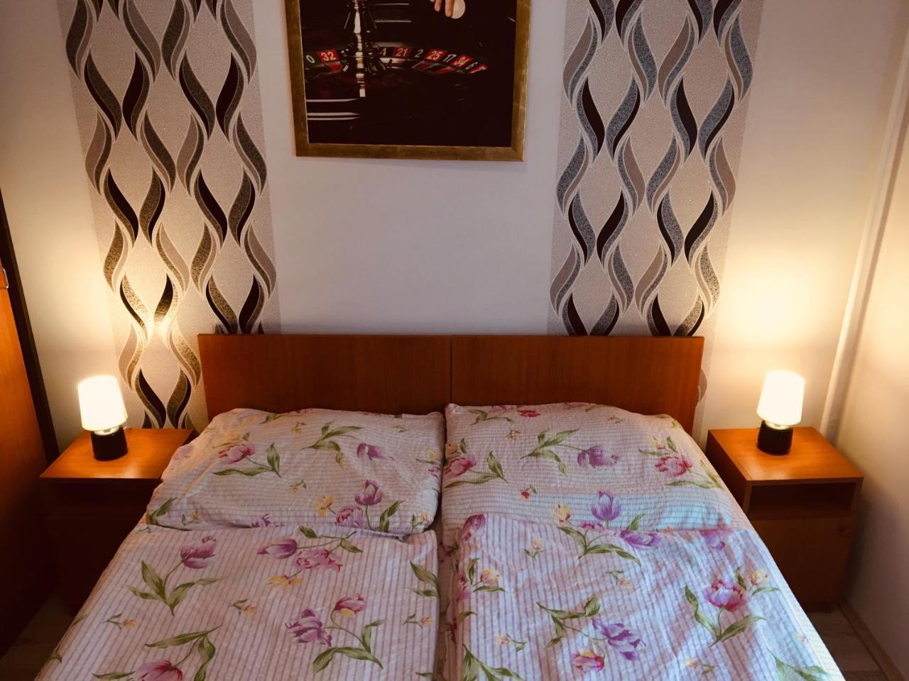 Stella Vendeghaz Hotell Debrecen Exteriör bild