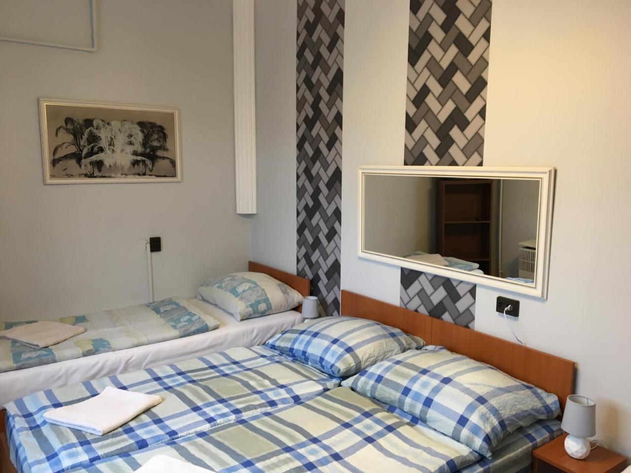 Stella Vendeghaz Hotell Debrecen Exteriör bild